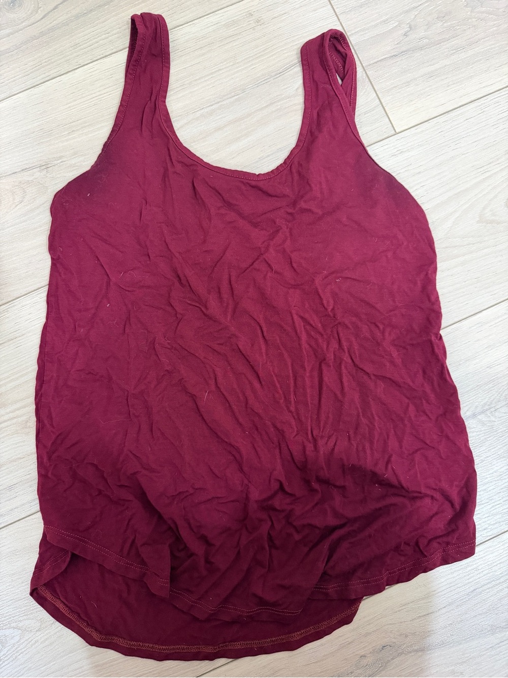Women's Scoop Neck Tank Top - Burgundy